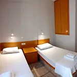 公寓 Captain's Panoramic Sea View 萨米